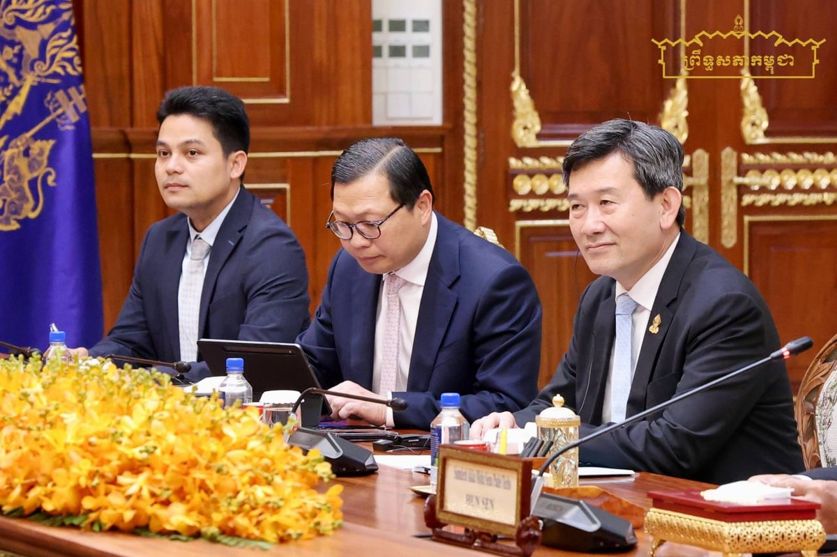 洪森会见欧盟驻柬大使 探讨双边关系