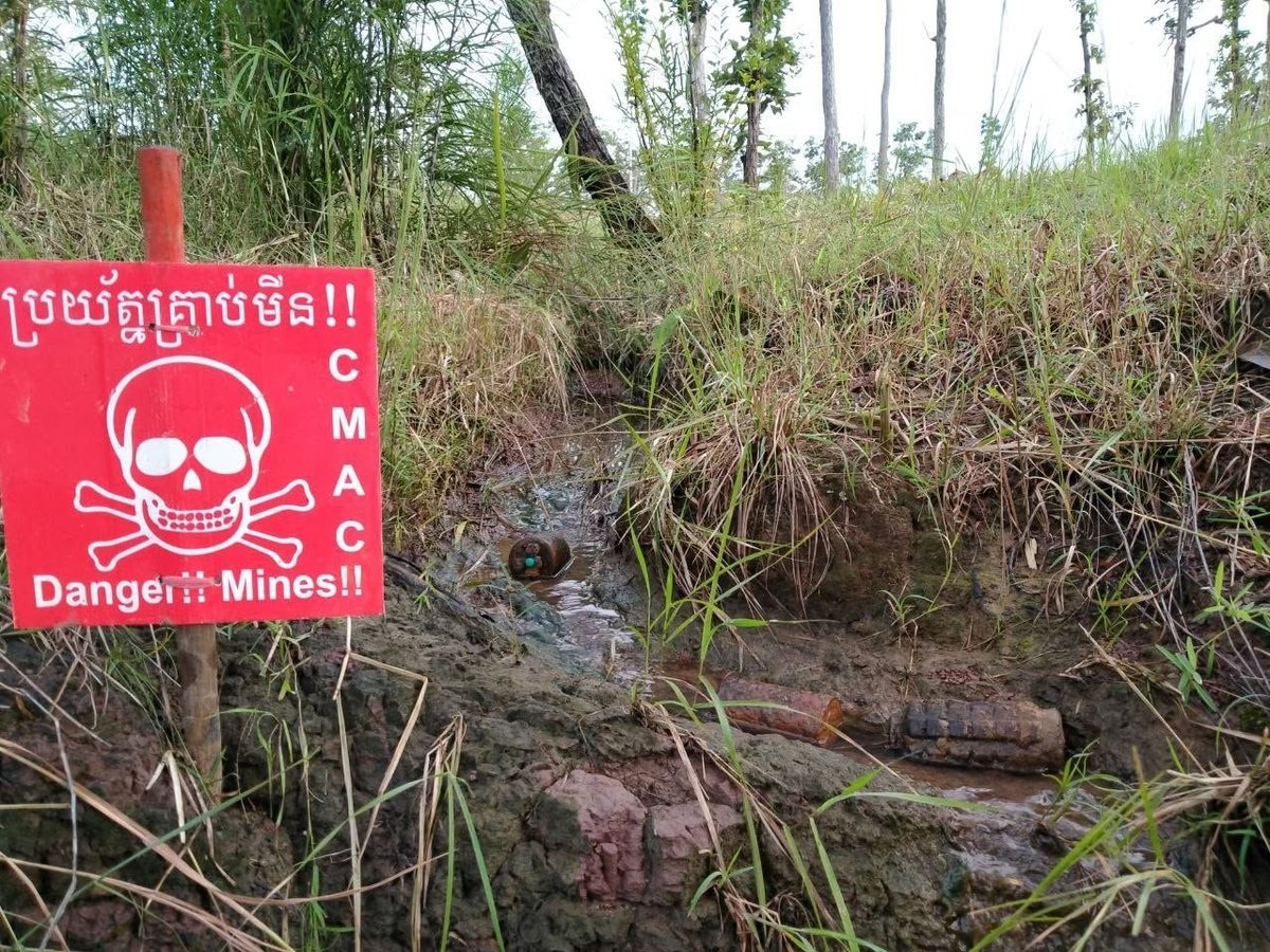 柬埔寨地雷行动中心(CMAC)提醒民众在雨季期间提高对地雷隐
