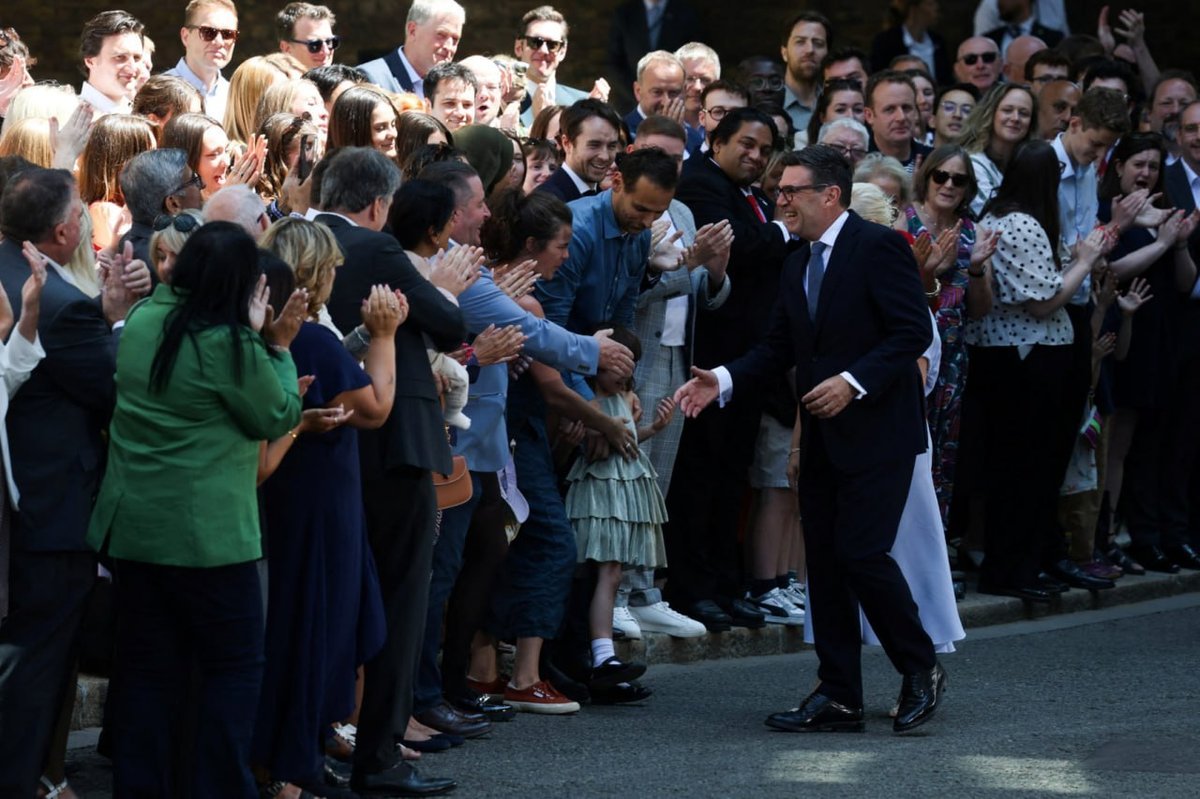 英国首相否认提前举行大选可能性