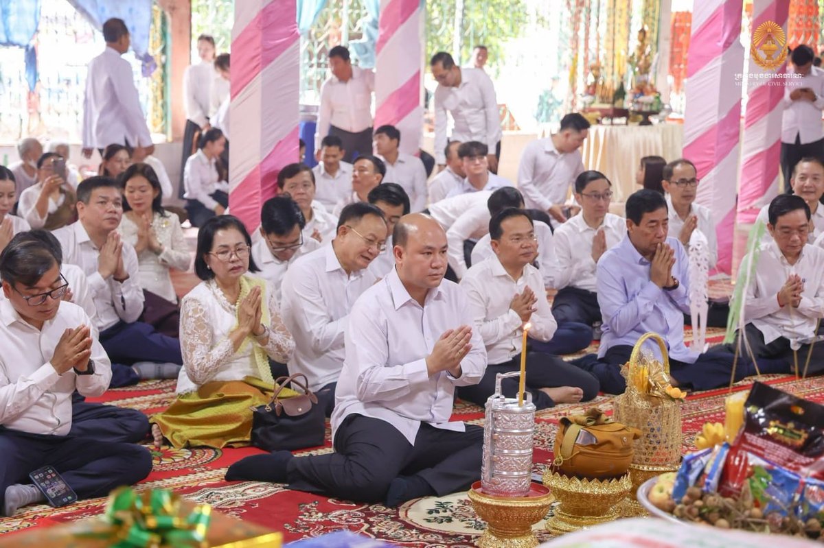 公务员系统与民众在昂达明寺举行第二轮祭祀活动