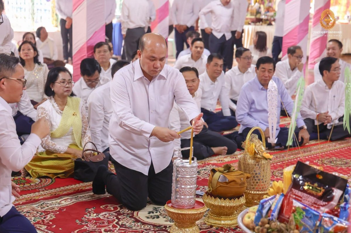 公务员系统与民众在昂达明寺举行第二轮祭祀活动