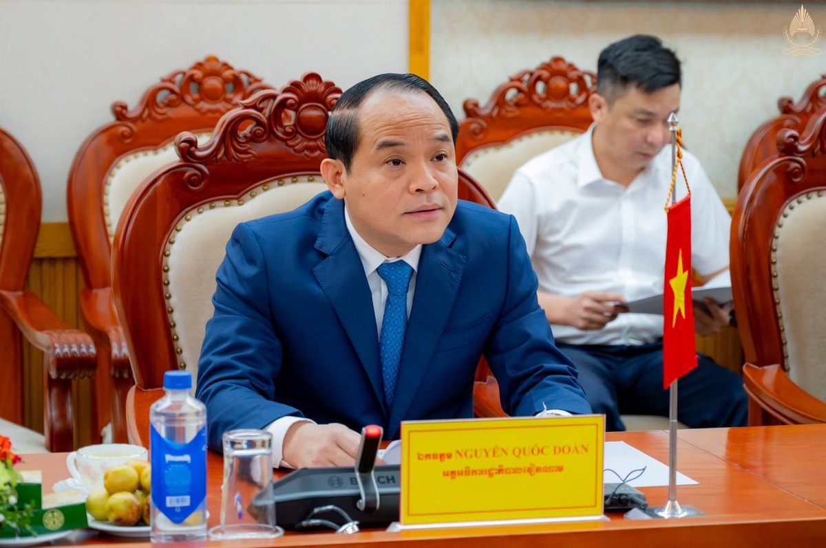 柬埔寨监察部部长与越南政府监察总署总监察长举行双边会谈,双方