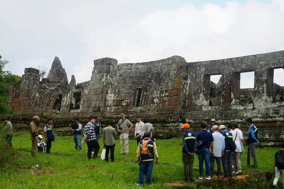 专家组前往柏威夏寺及贡开寺,实地检查古迹保护与开发工作的进展