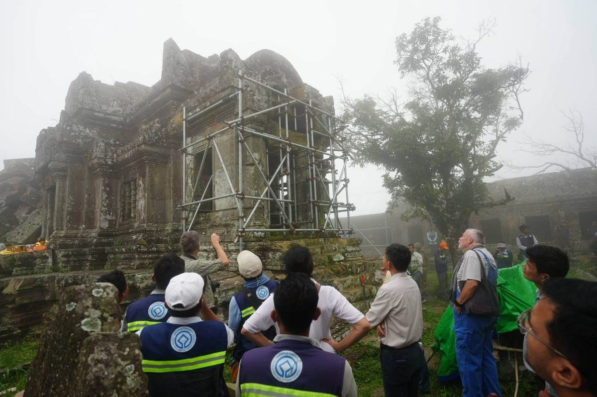 专家组前往柏威夏寺及贡开寺,实地检查古迹保护与开发工作的进展