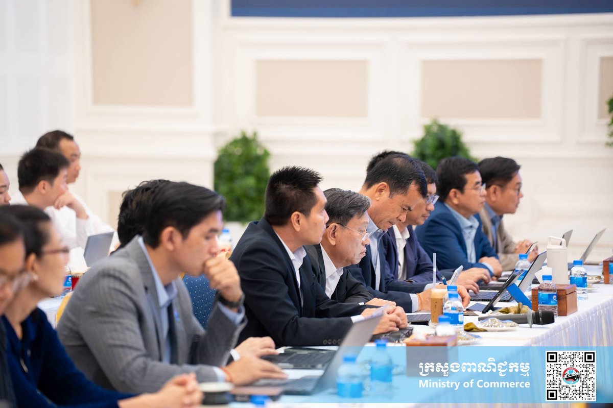 商务部常务国务秘书主持周会协调工作