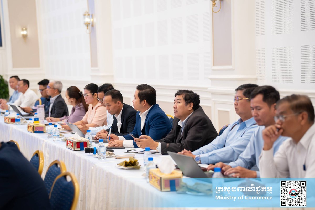 商务部常务国务秘书主持周会协调工作