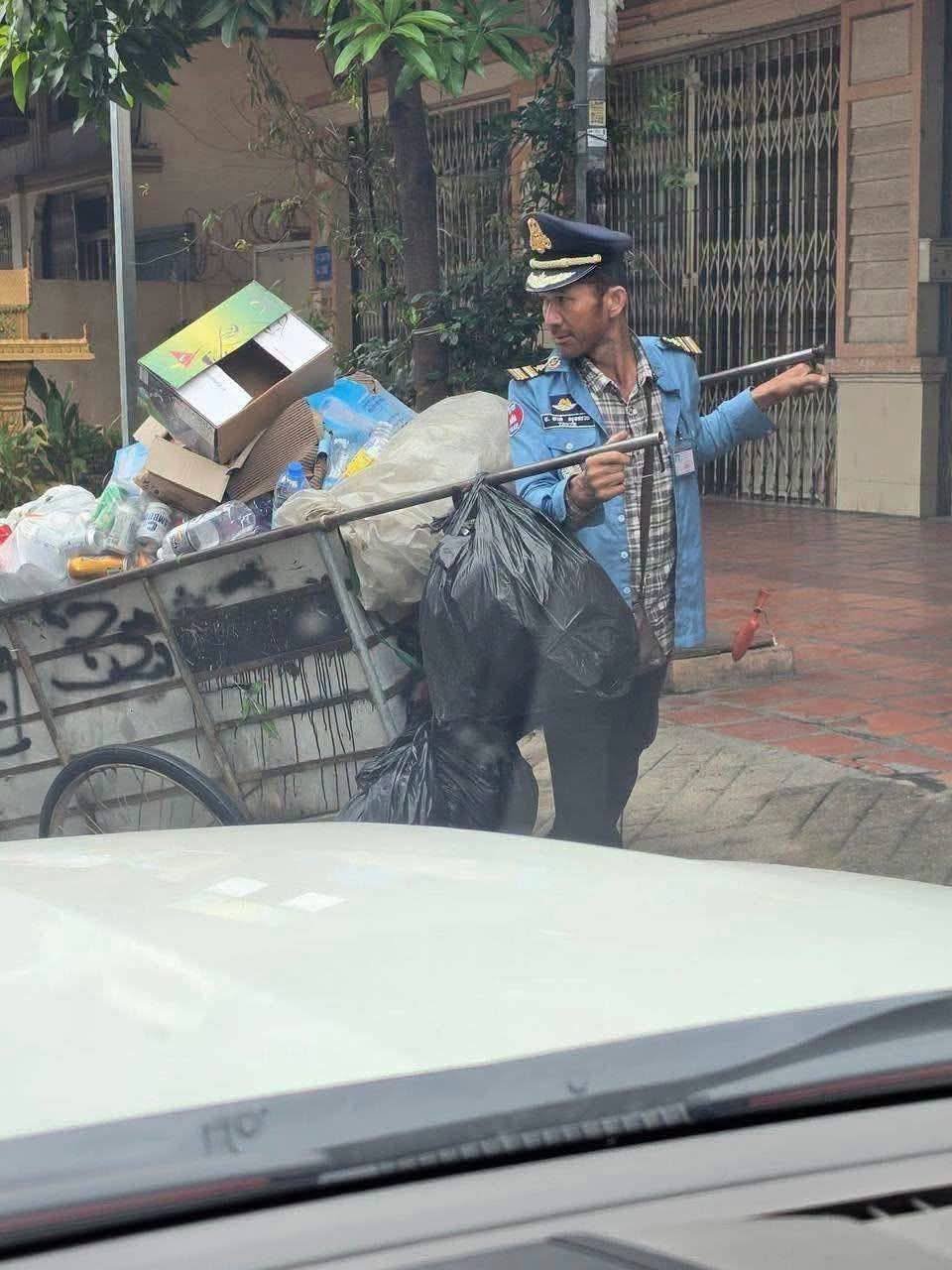 金边菩森芷区发生入室盗窃 摩托车及手机被盗