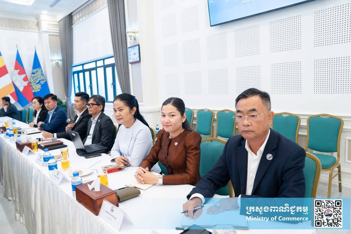 商务部长主持会议部署贸易发展优先事项