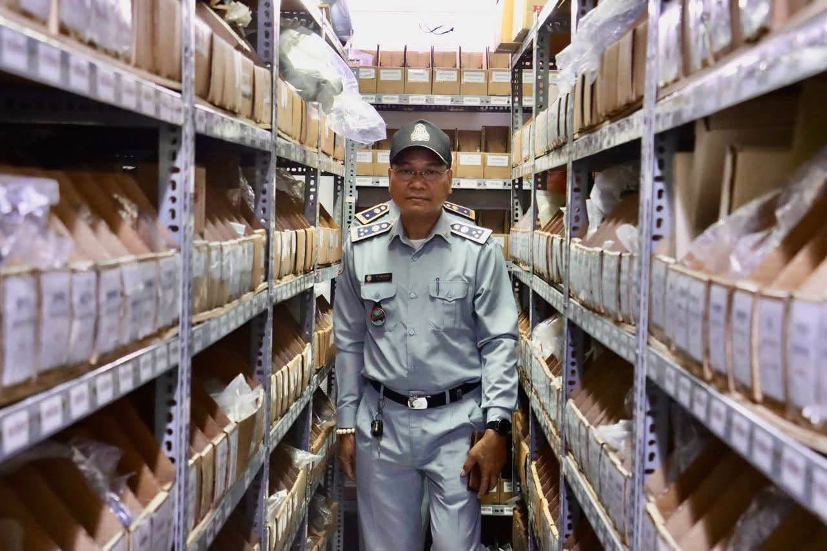 西港商业部门开展摩托车配件质量抽检行动