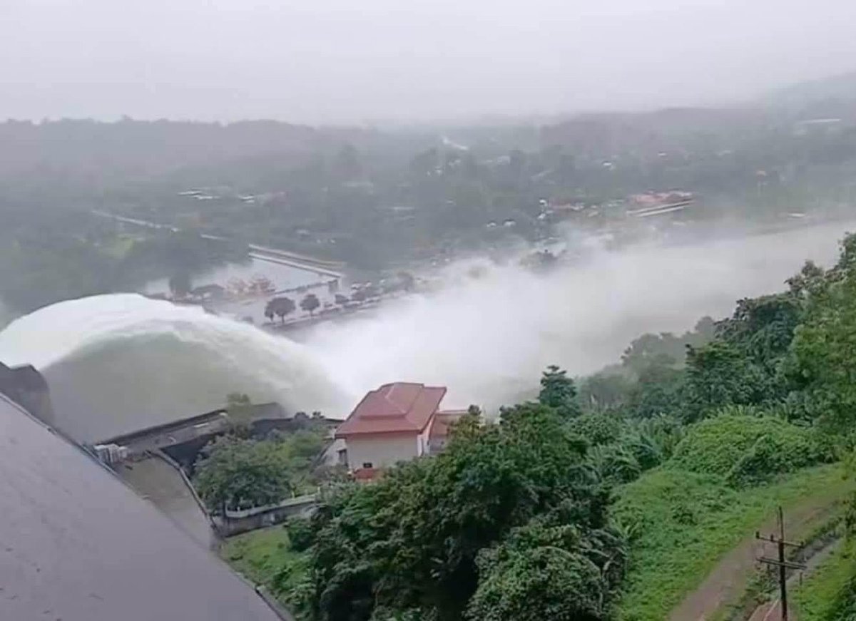 泰国坤丹巴拉差大坝水位超90% 预警防洪