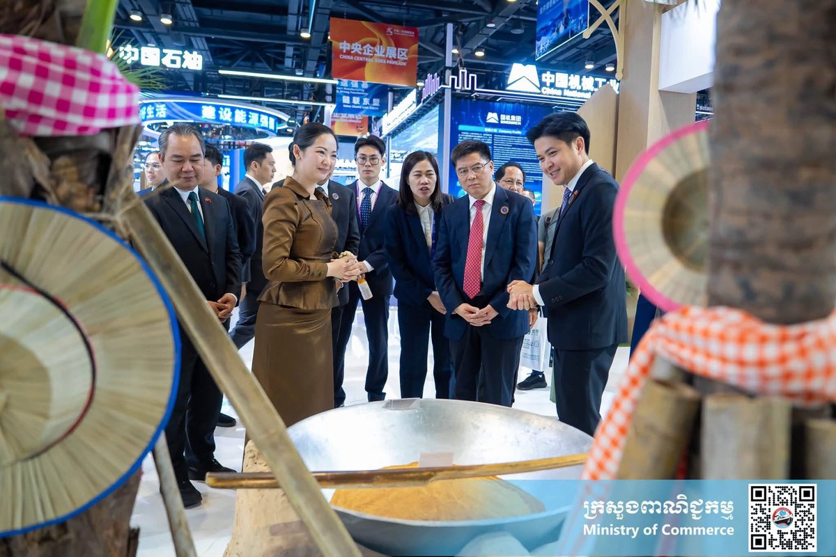 柬埔寨商务部部长出席第23届中国-东盟博览会,并主持柬埔寨国
