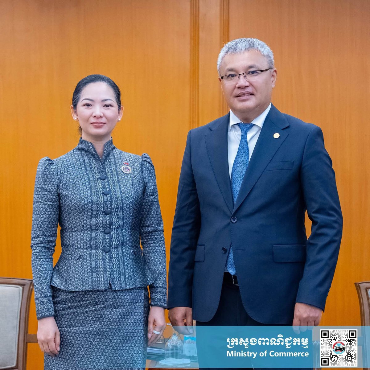 柬埔寨商务部部长与欧亚经济联盟代表在马尼拉举行会谈,讨论加强