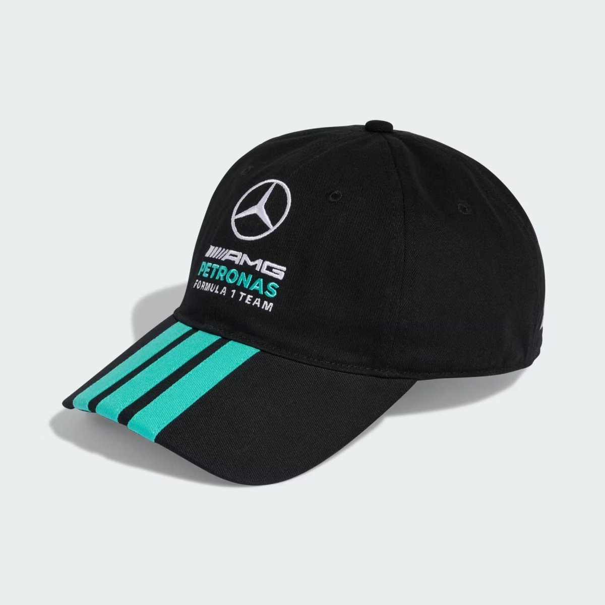 阿迪达斯推出Mercedes-AMG联名系列 金边多店有售