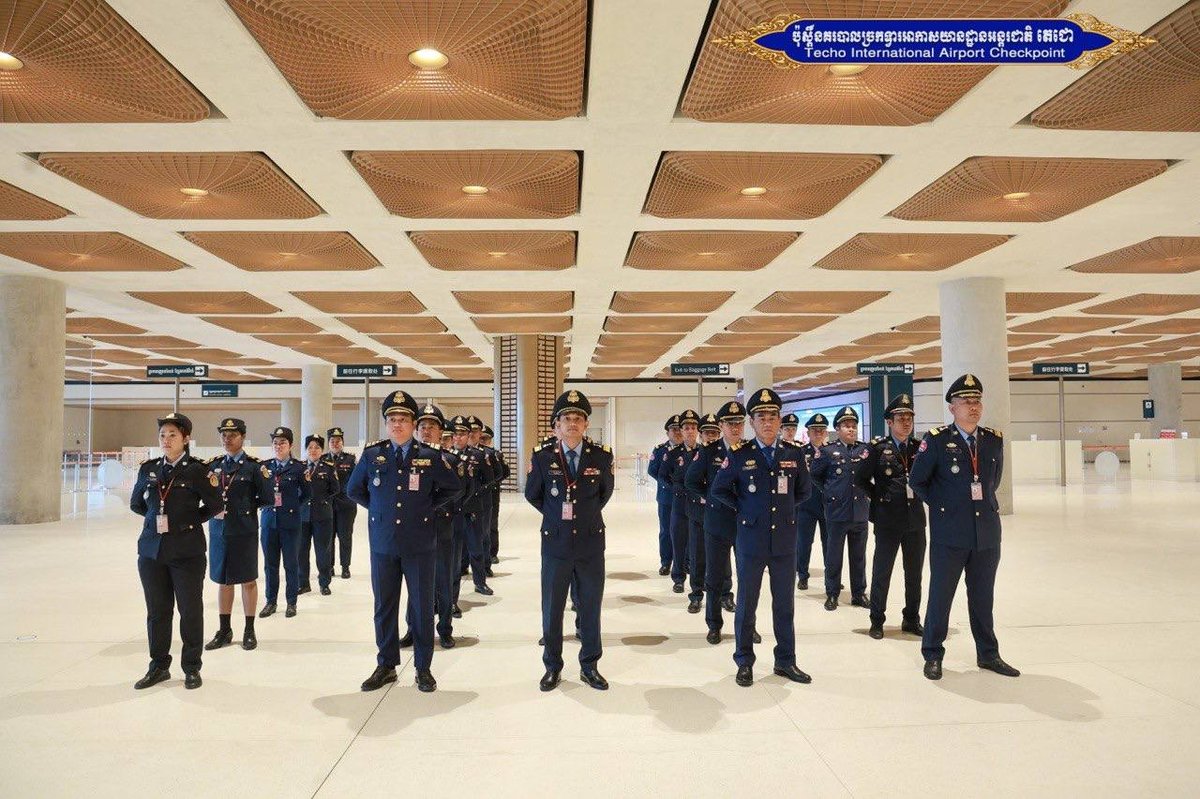 德崇国际机场安保部开展内部纪律宣导 强化出入境规范