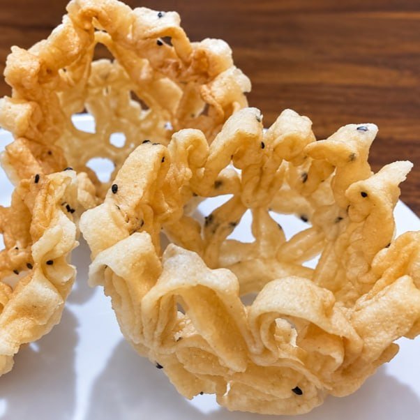 柬埔寨传统小吃鸟巢饼 酥脆香甜的文化美味