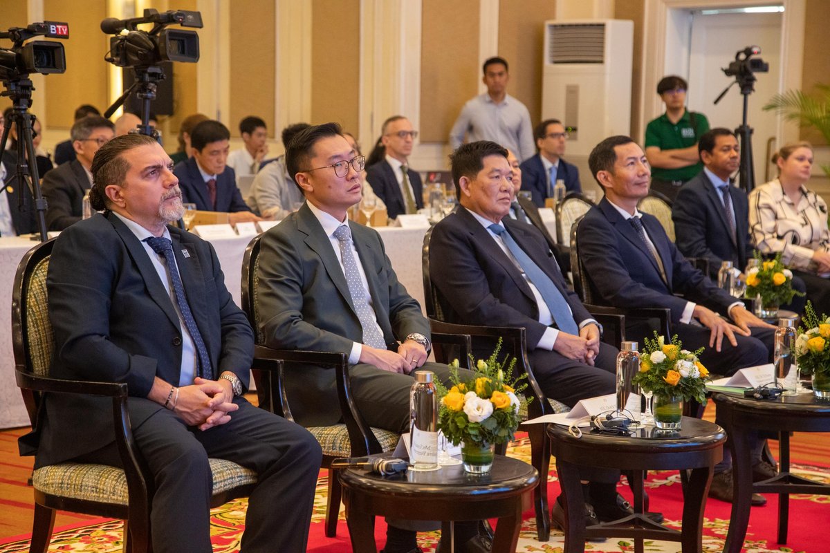 清洁能源周在金边开幕 探讨经济竞争力与转型