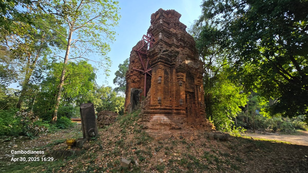 巴孔寺卫星塔历史探秘 9世纪高棉建筑细节