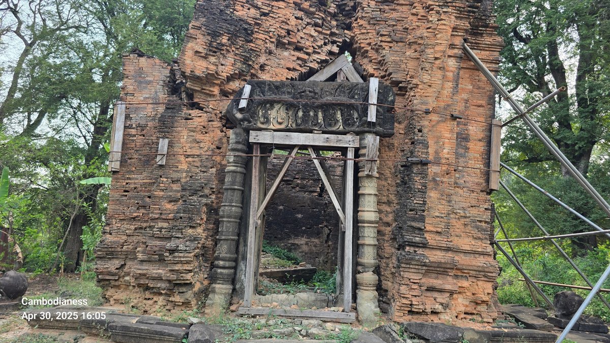 巴孔寺卫星塔历史探秘 9世纪高棉建筑细节