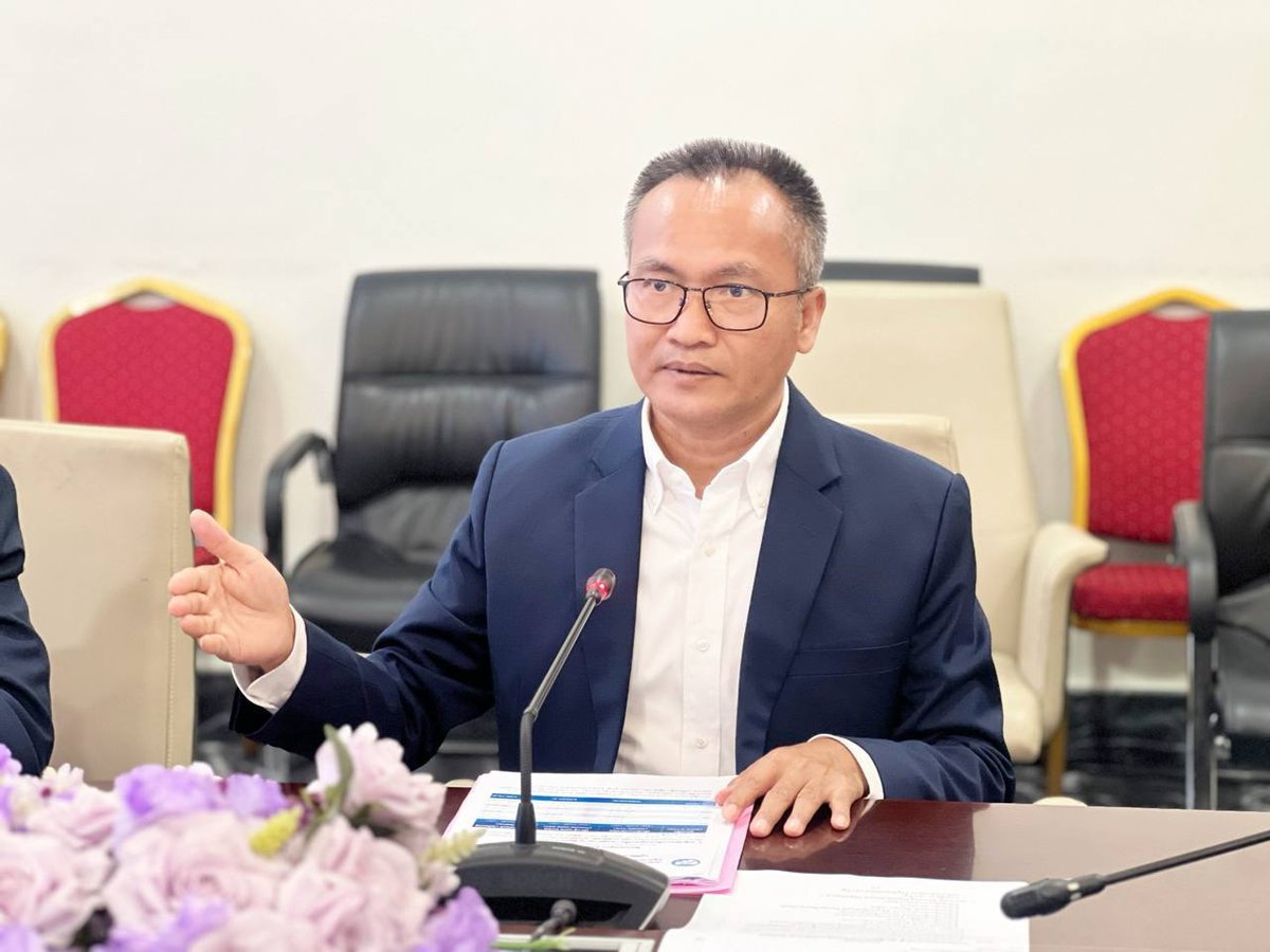 柬埔寨国土规划部官员与亚行及法国开发署代表会晤，讨论“气候韧
