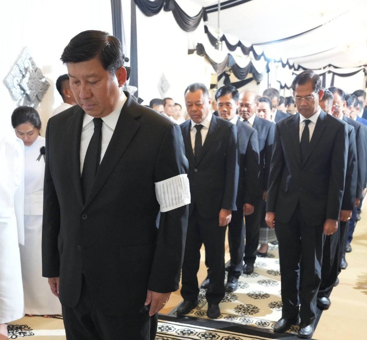 国土规划和建设部代表吊唁陈沙伦议员逝世
