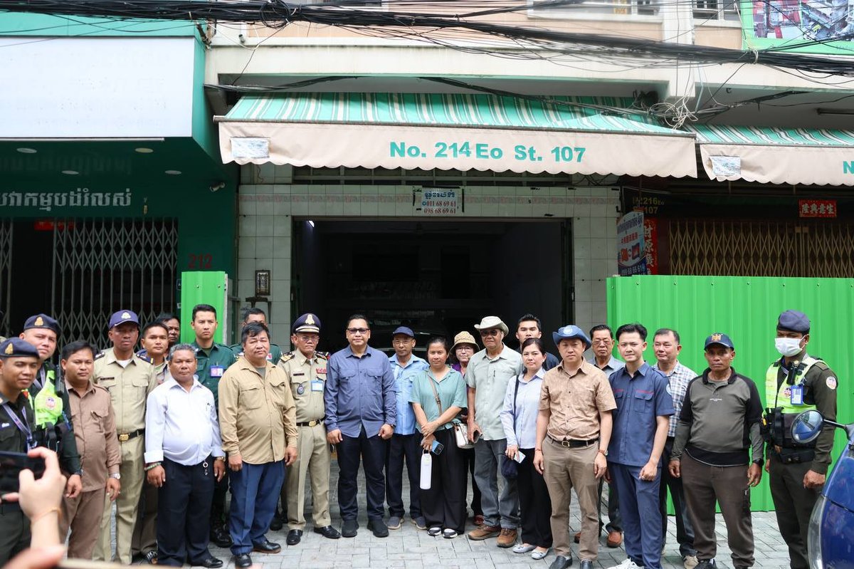 政府对金边7马卡区奥林匹克分区的一处危楼进行封锁,禁止人员居
