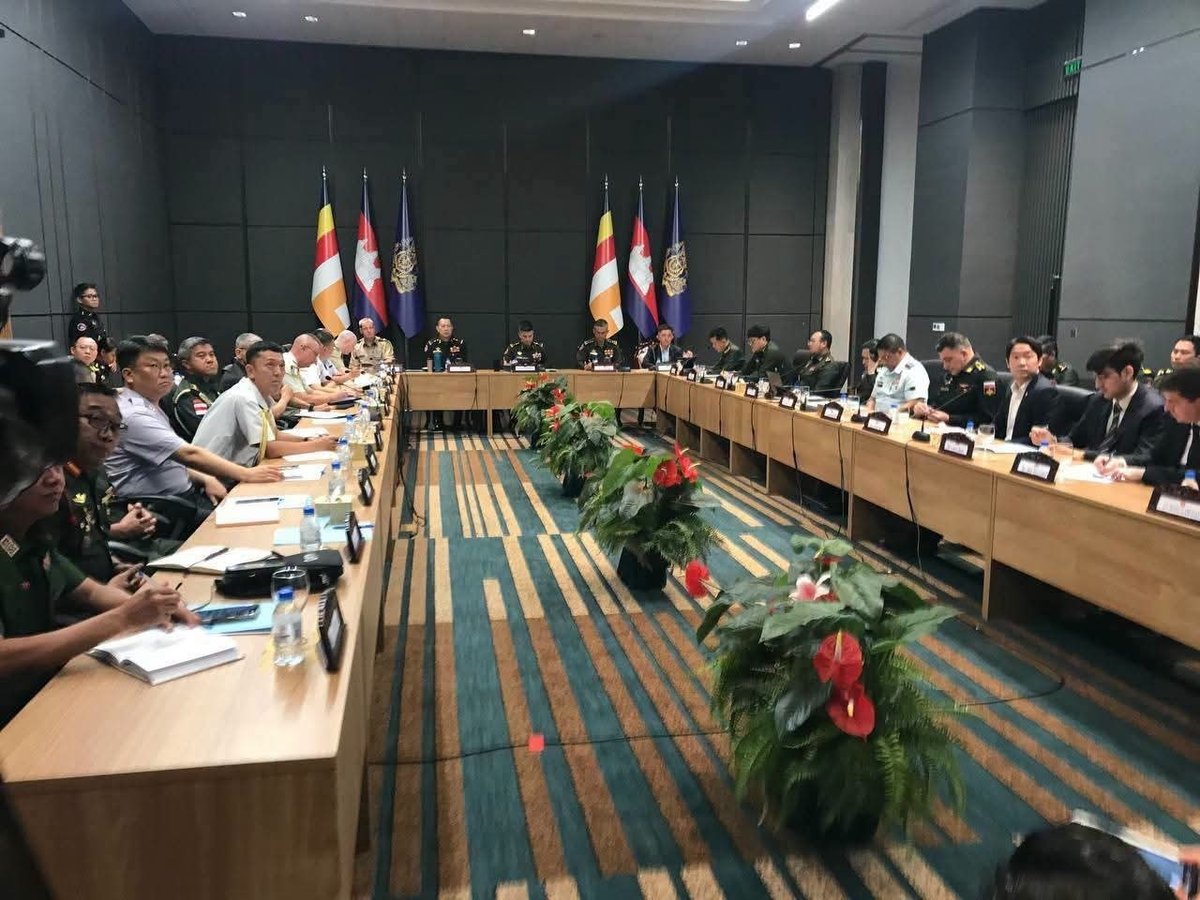 国防部国际关系局向22国武官通报柬泰边境局势