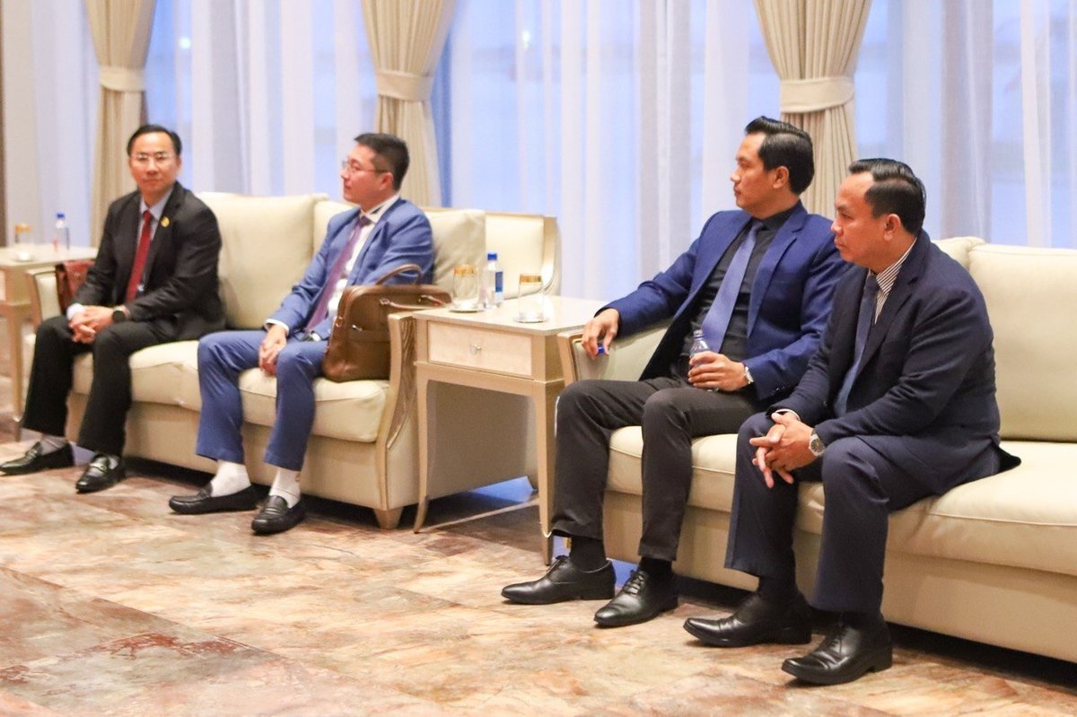 柬埔寨常务副总理翁赛维索近日启程前往法国进行工作访问,旨在深