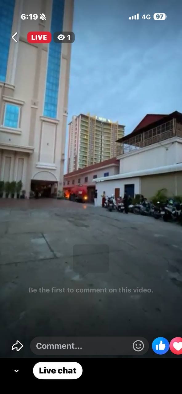 金边水净华区发生火灾 消防部门紧急扑救