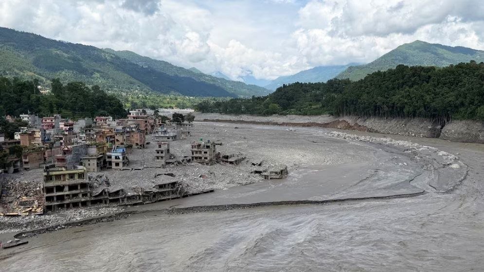尼泊尔中国边境洪灾死亡人数超1000人