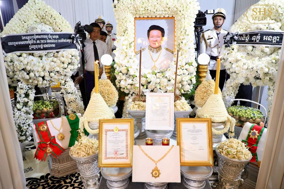 劳工部部长亨索率领代表团前往吊唁前农业部长陈沙伦,对其逝世表