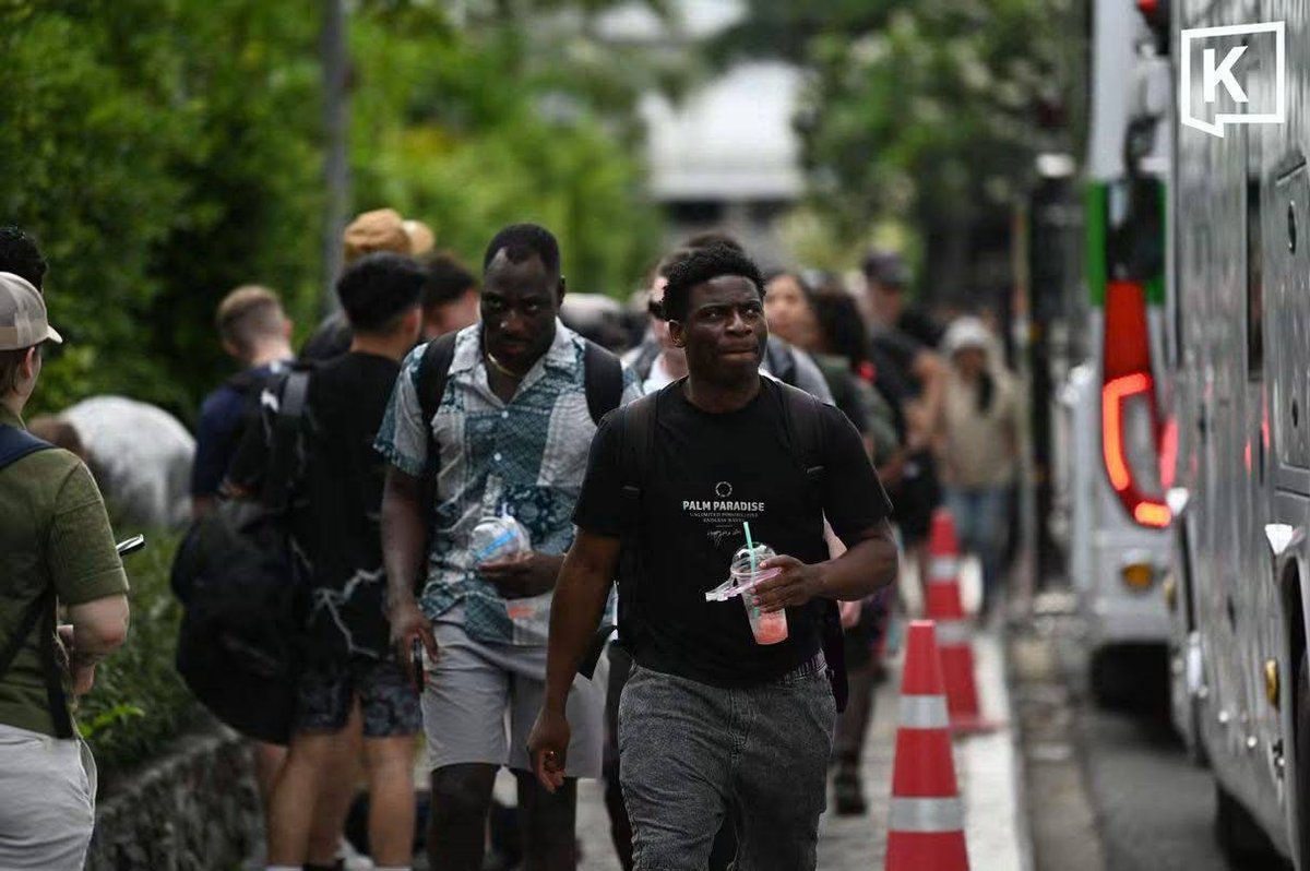 美国海军士兵结束中东任务 在泰国芭提雅休整