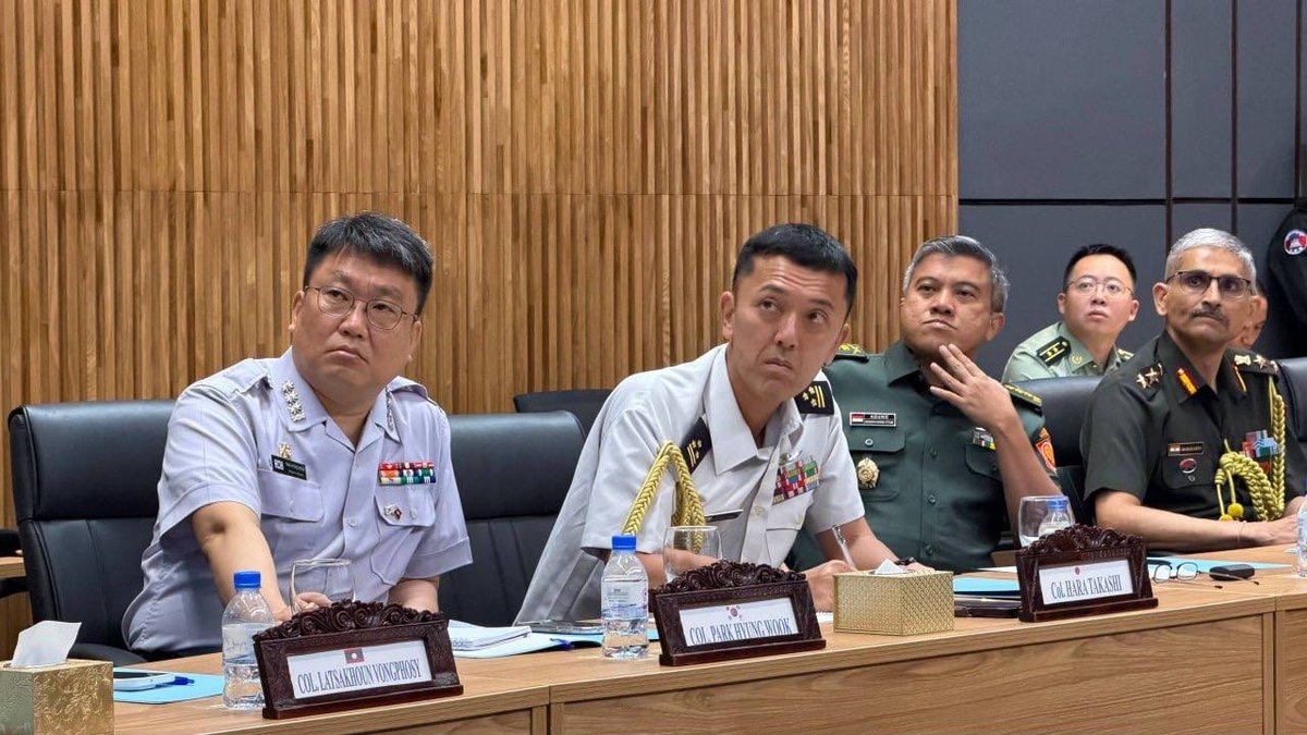 国防部国务秘书拉达拉通报柬泰边境停火后局势
