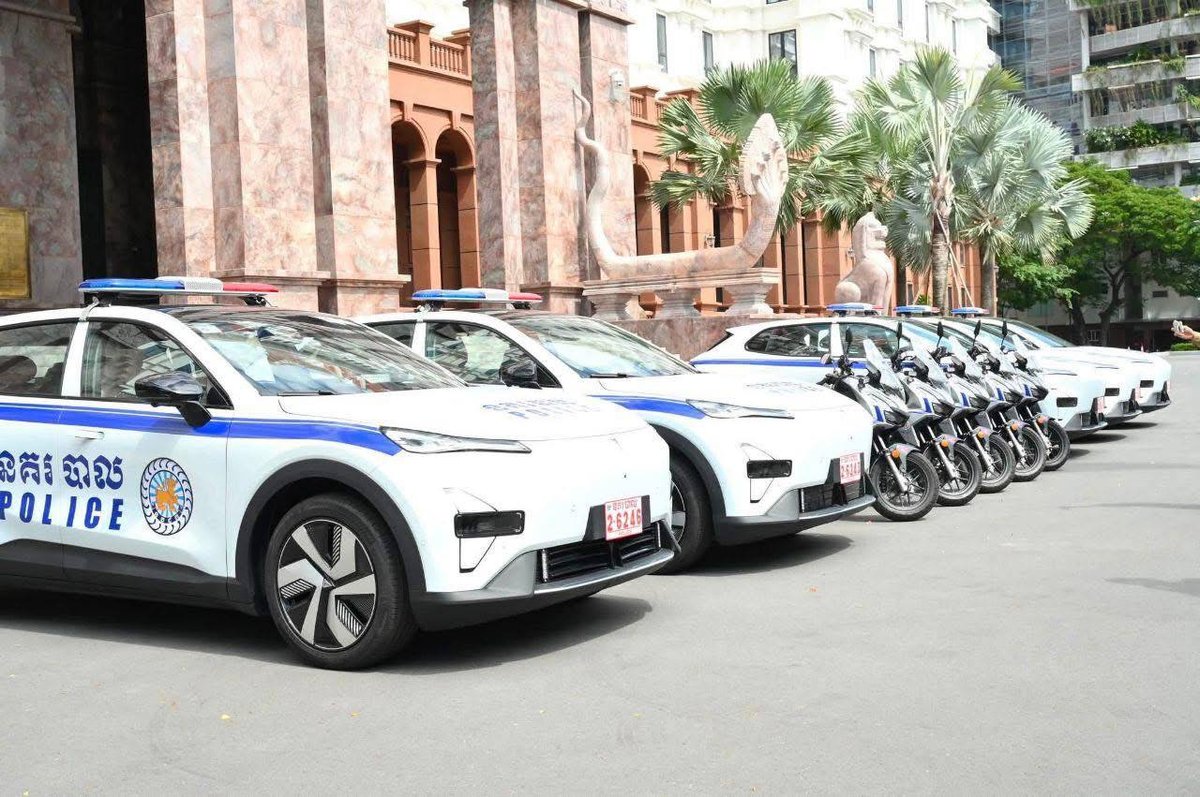 柬埔寨内政部严查违规车牌及无税车辆 违者重罚
