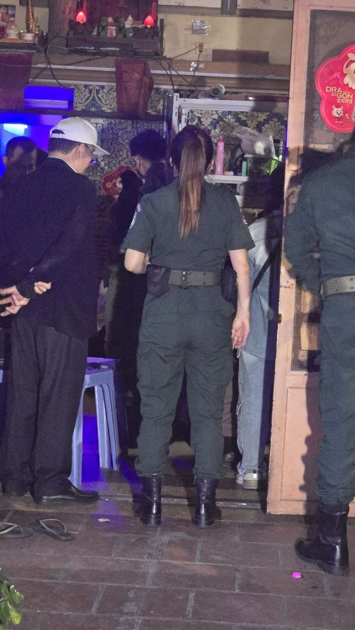 金边警方突袭了位于朗哥区的一家名为“Radi”的旅馆,破获一