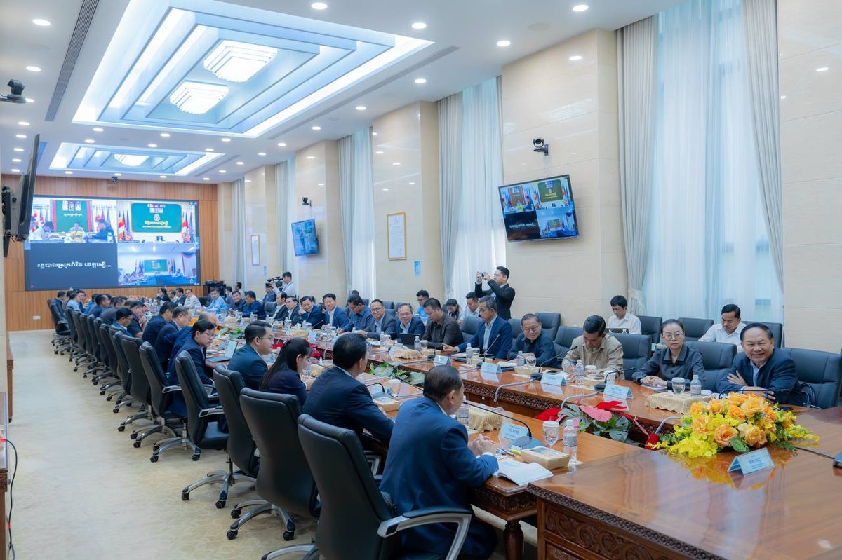萨克·塞塔主持政府工作组会议 评估各省市年度工作成果