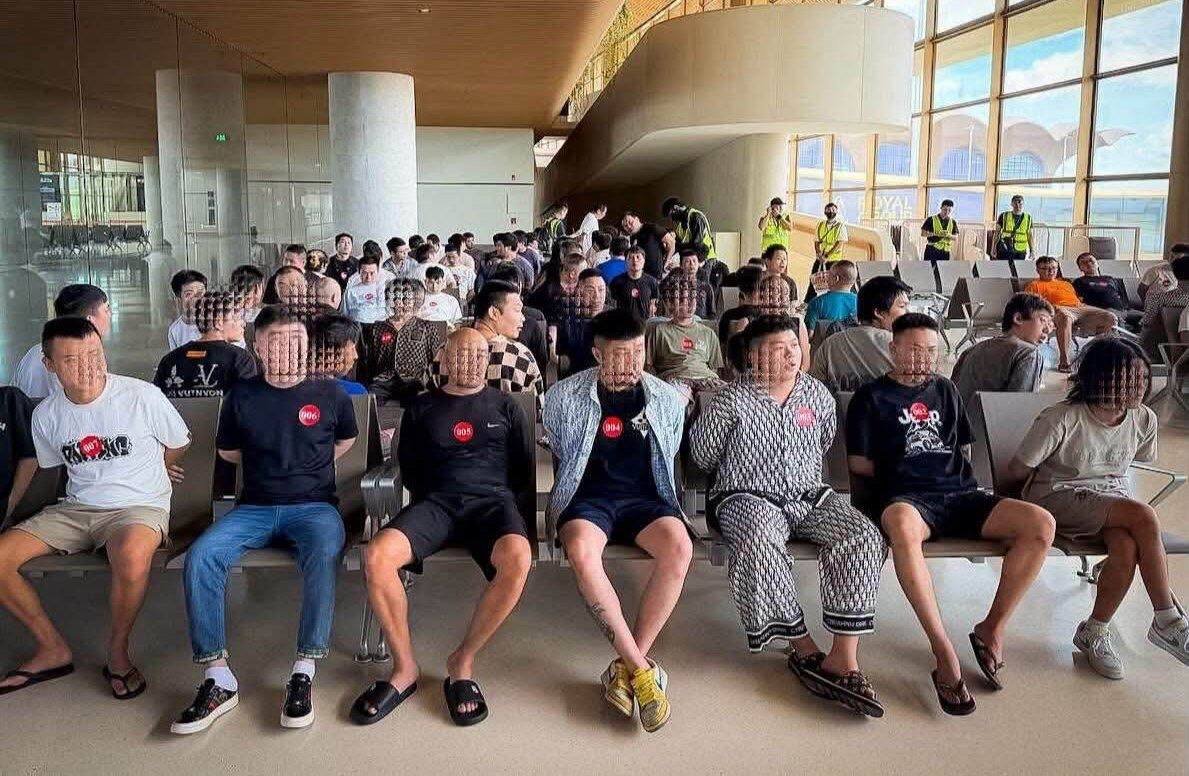 329名涉诈中国公民被柬埔寨遣返 严打非法移民