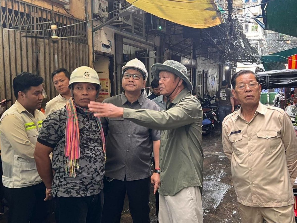 金边7玛卡区一栋老旧建筑发生混凝土脱落事故,相关部门已介入检