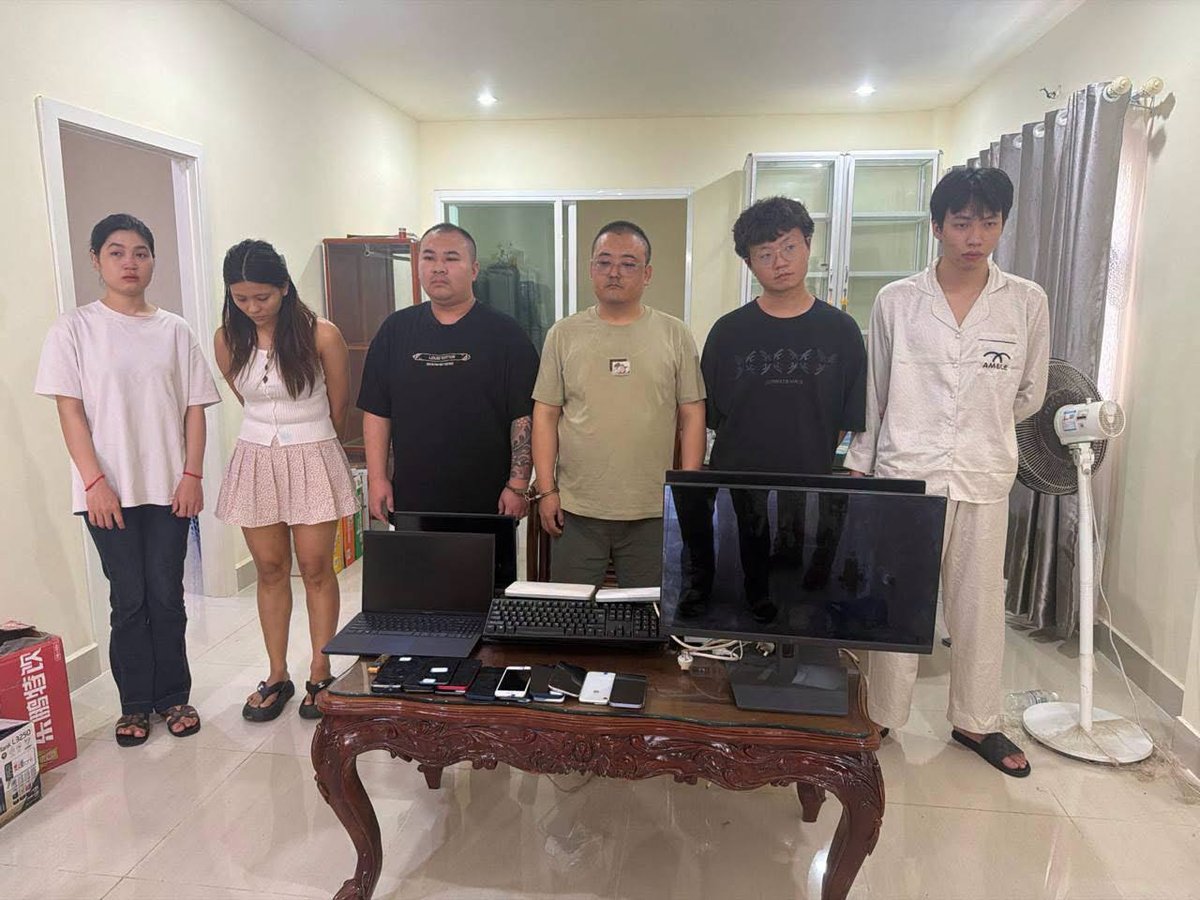 金边警方于9月8日突袭3处网络诈骗窝点,逮捕32名嫌疑人并查