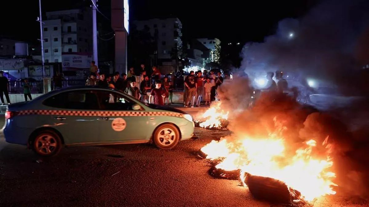 叙利亚全国范围内爆发抗议活动，主要原因是政府上调燃油价格，导