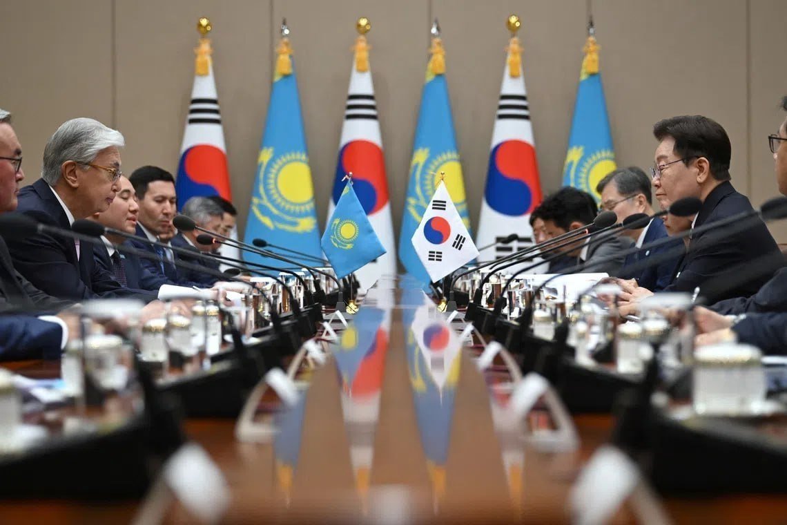韩国哈萨克斯坦签署核能与矿产开发合作协议