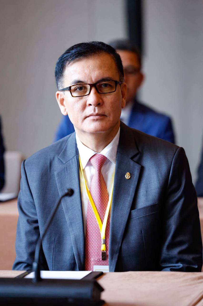 洪玛奈总理再次强调,柬埔寨政府打击网络诈骗的行动将持续进行,