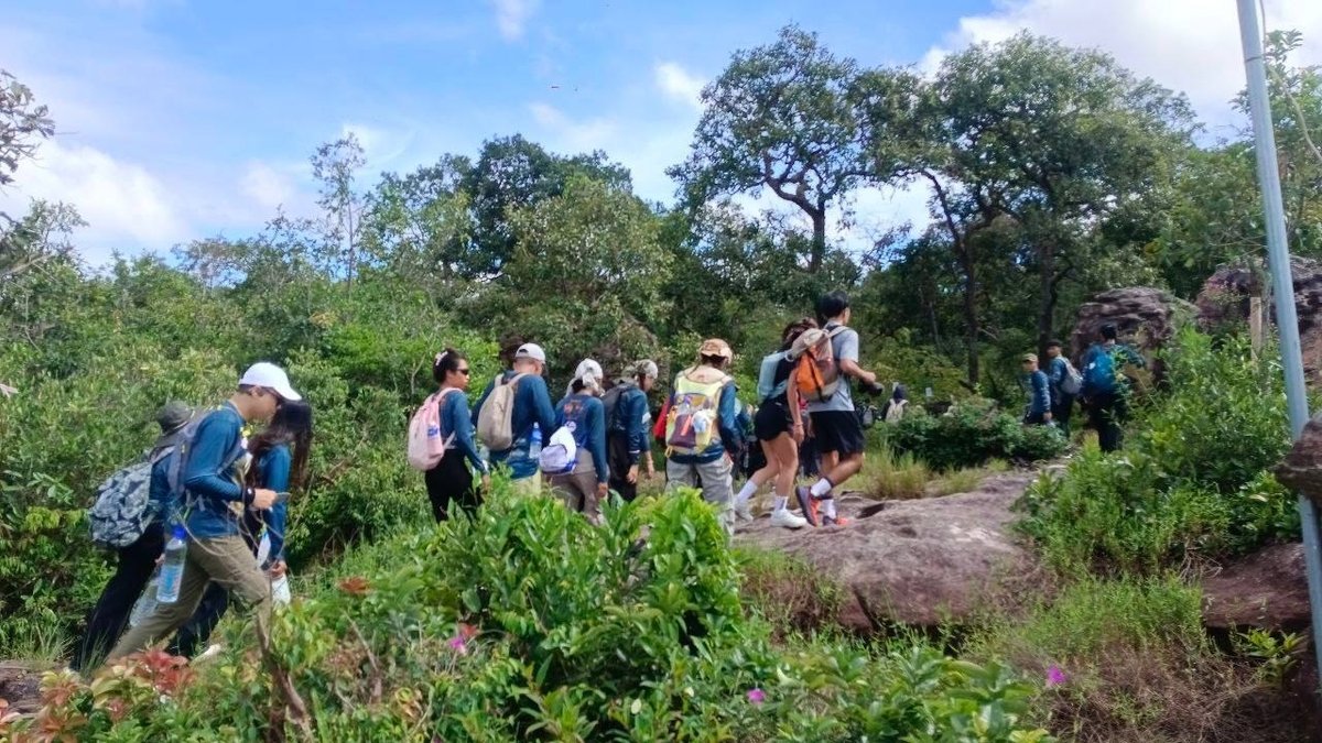 暹粒荔枝山举办吴哥起源徒步活动 600余人参与