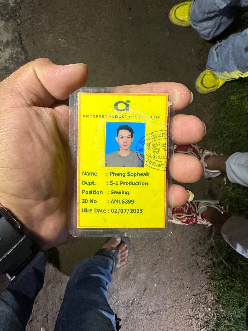 4号公路发生严重车祸 轿车撞摩托致一人当场死亡