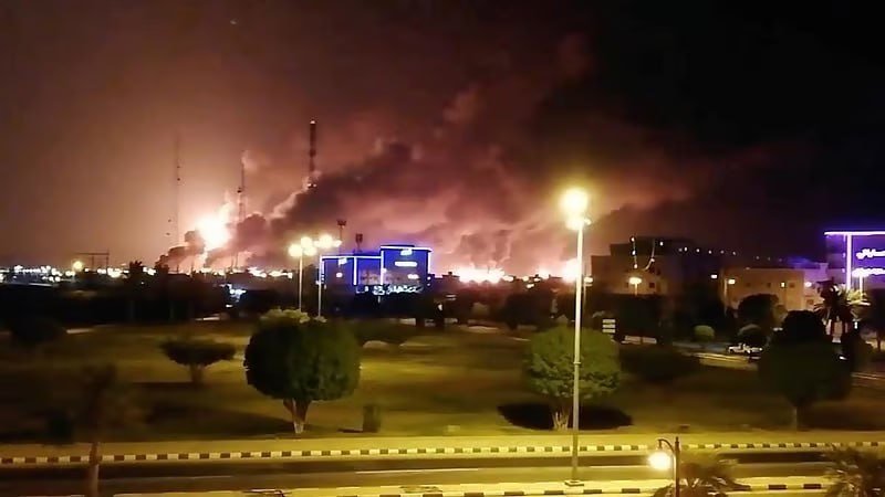 胡塞武装对利雅得发动袭击后,美国对中东地区局势迅速升温表示严