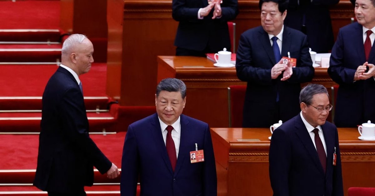 中国两名高级将领因腐败被开除党籍和军籍