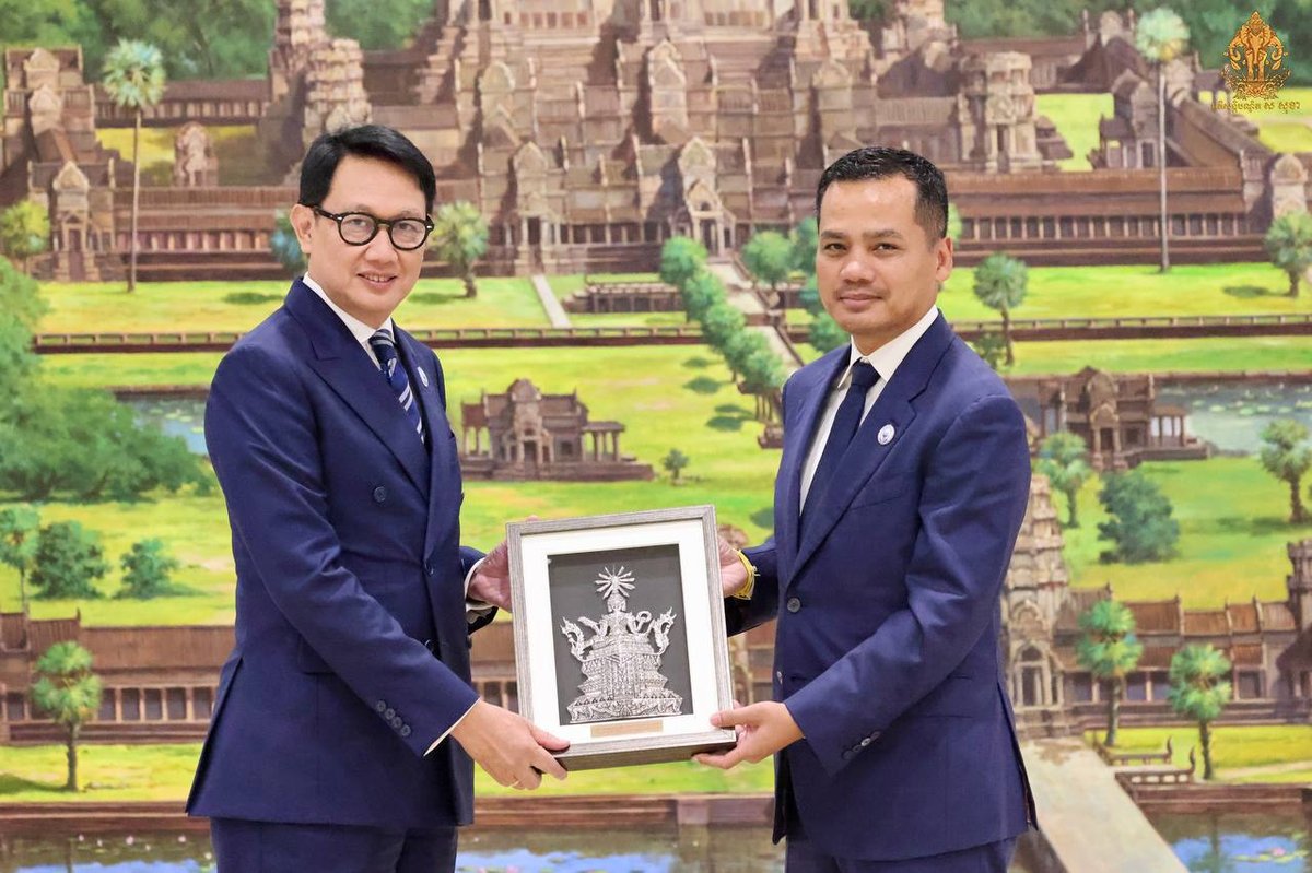 柬埔寨内政部接待印尼外交部副部长Arif Havas Oeg