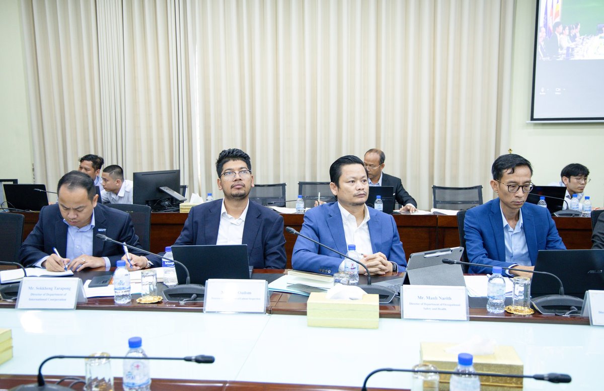 劳工部部长亨索与ILO-BFC项目代表讨论职业健康与安全(O