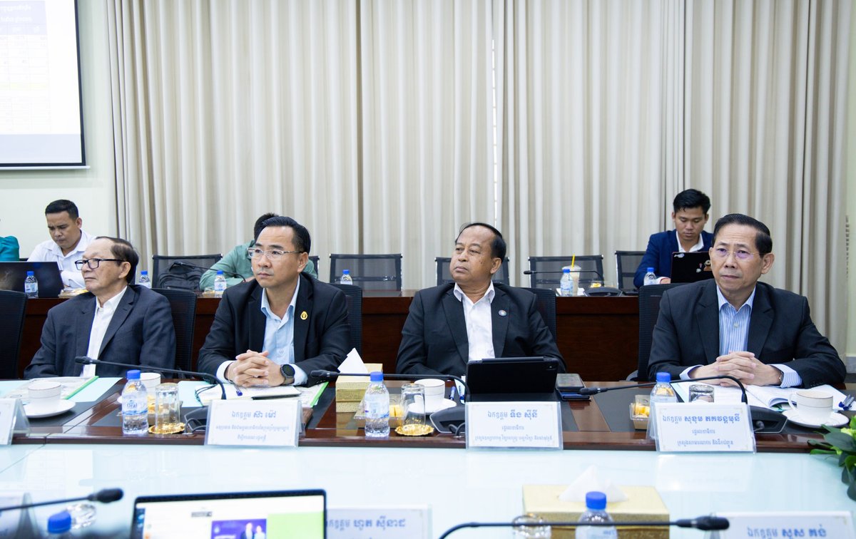 劳工部部长亨速主持工程师理事会会议 强化工程行业标准