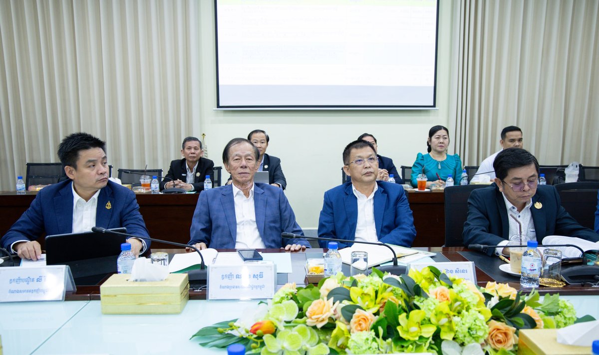 劳工部部长亨速主持工程师理事会会议 强化工程行业标准