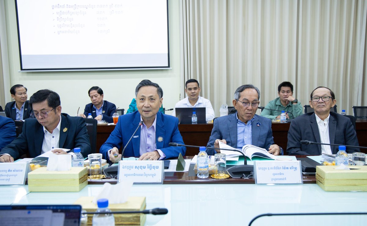 劳工部部长亨速主持工程师理事会会议 强化工程行业标准